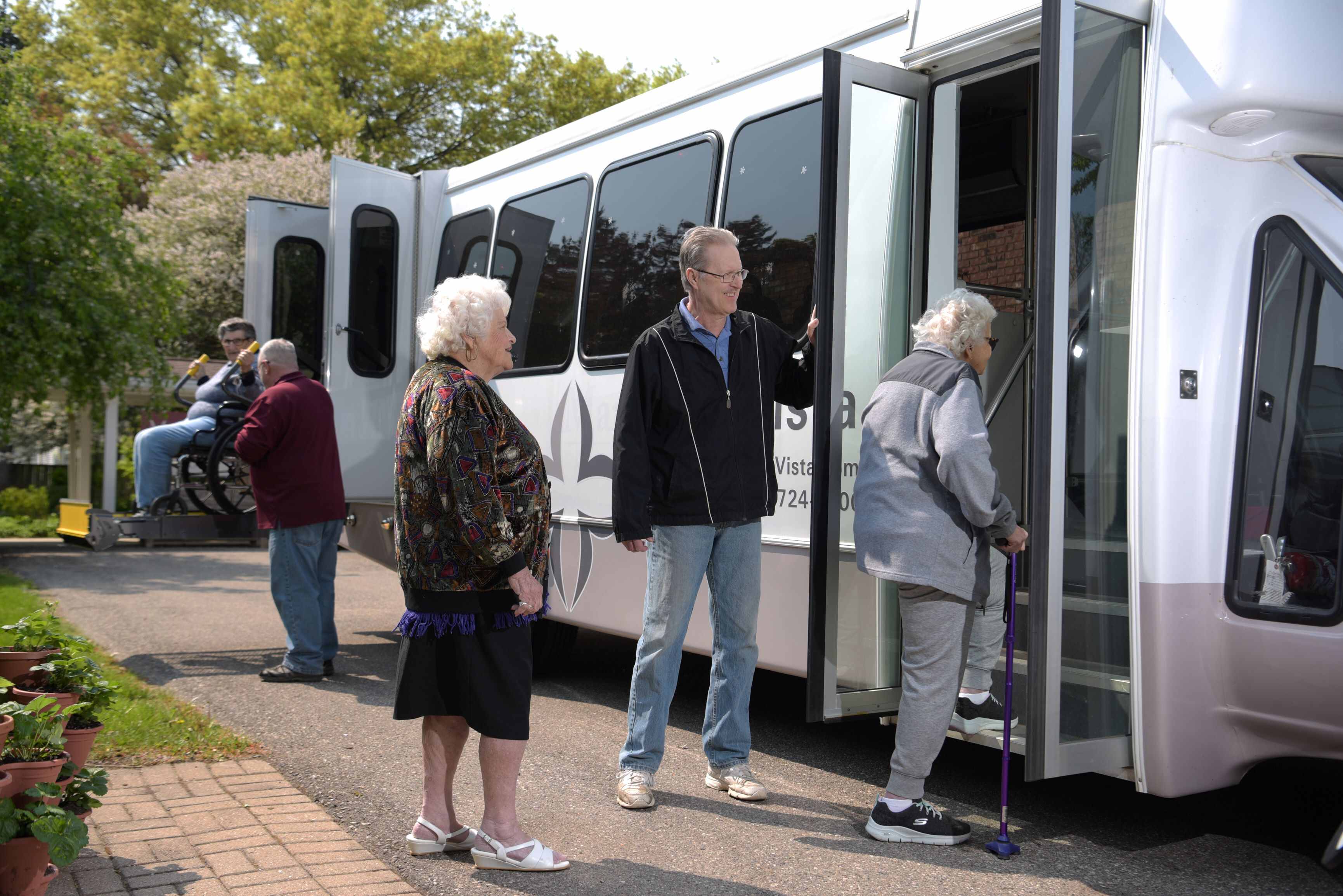 maple vista shuttle bus